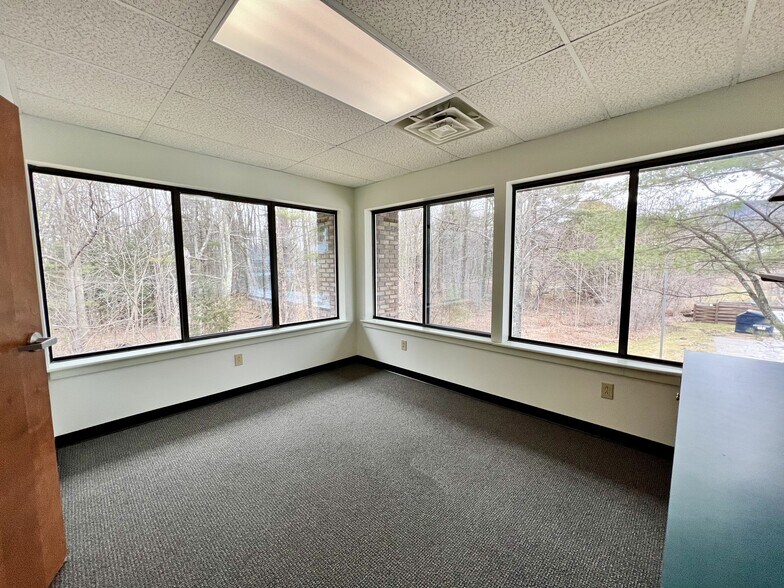 More Photos Of 1085 Route 4 E, Rutland Office For Lease