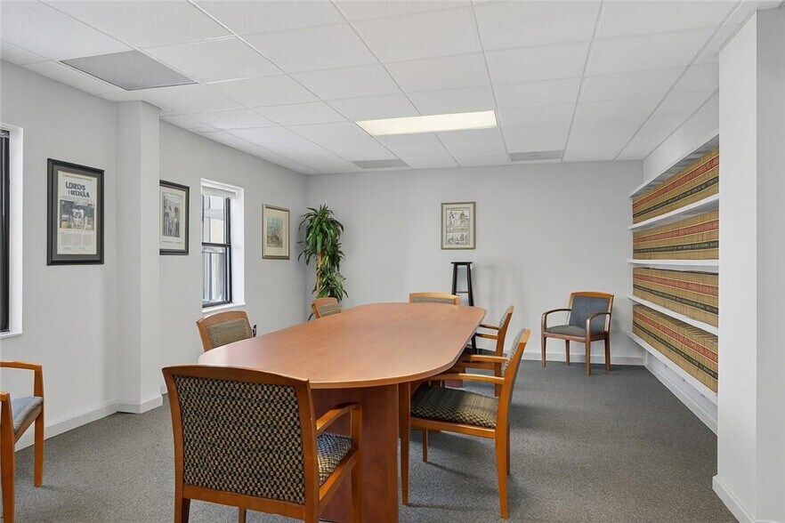 More Photos Of 29 E Beau St, Washington Medical For Sale