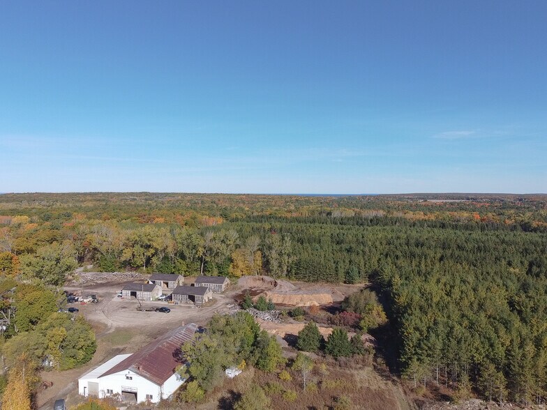 More Photos Of 5052 Reynolds Rd, Sturgeon Bay Flex For Sale