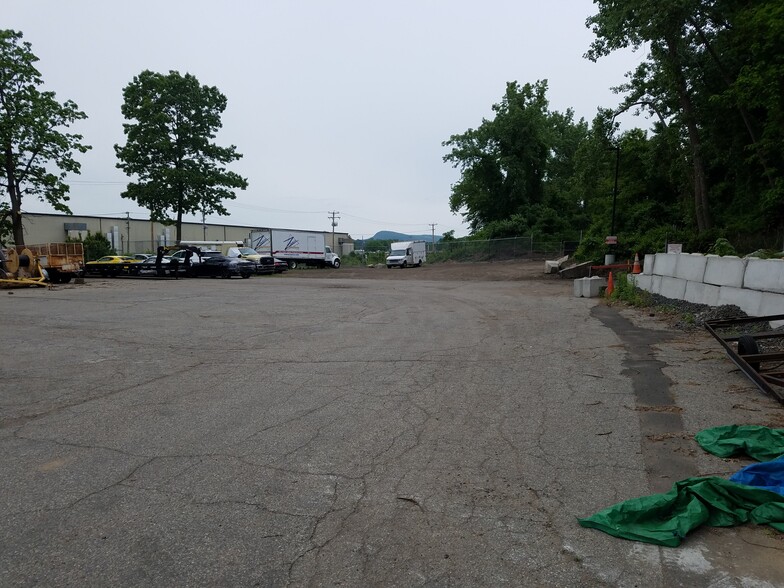 More Photos Of 340 McKinstry Ave, Chicopee Land For Lease