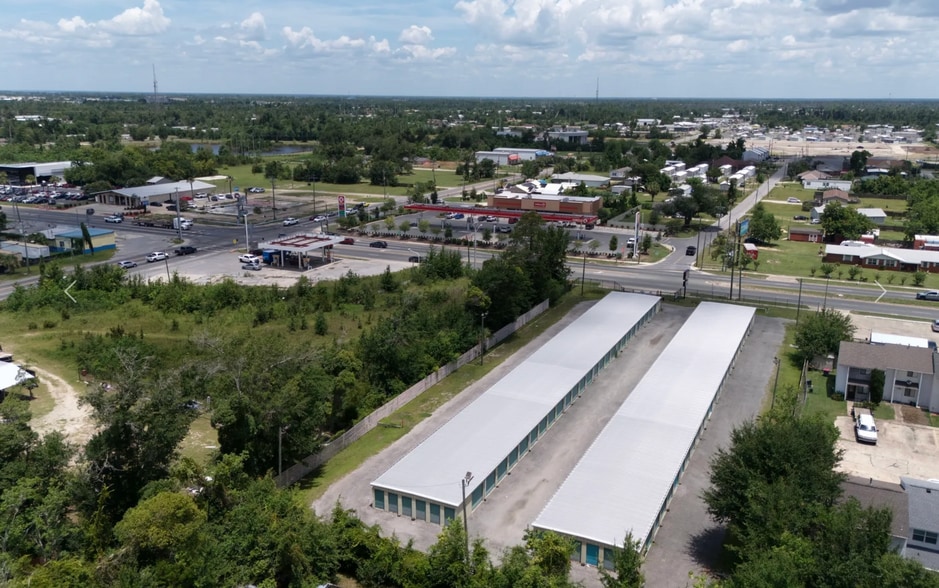 Primary Photo Of 2726 E 15th St, Panama City Self Storage For Sale