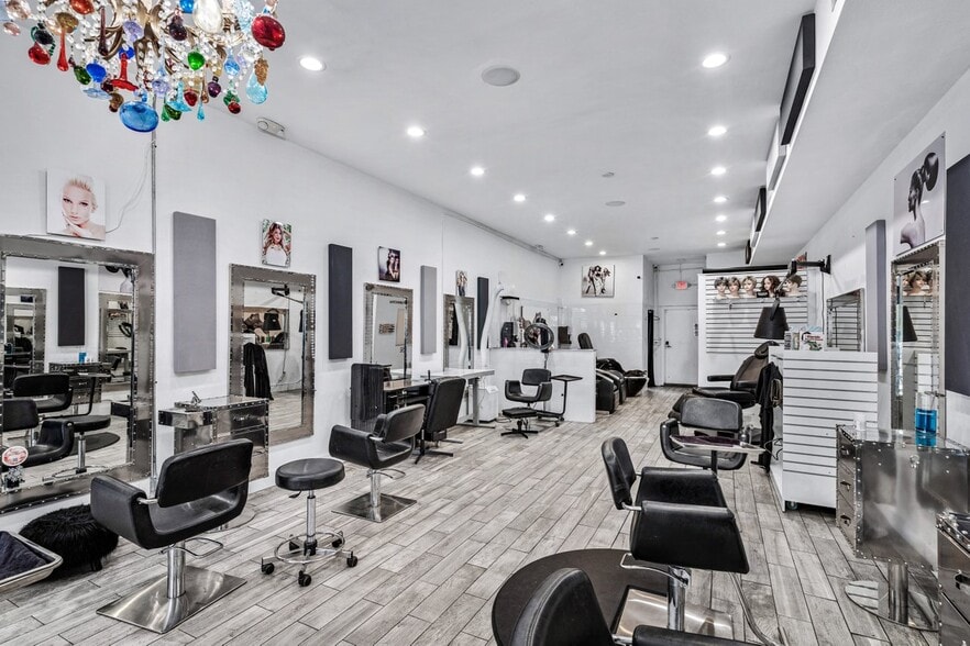 More Photos Of 500-506 Lake Ave, Lake Worth Freestanding For Lease