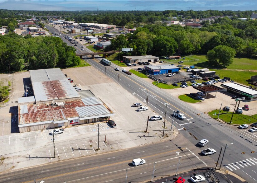 More Photos Of 127 SH 31, Longview Distribution For Lease