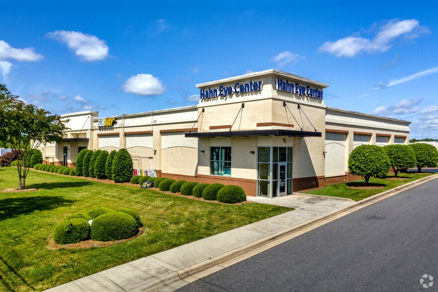 More Photos Of 8506 S Tryon St, Charlotte Freestanding For Lease