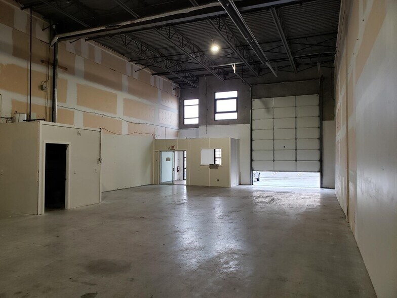 More Photos Of 32885 Mission Way, Mission Warehouse For Sale