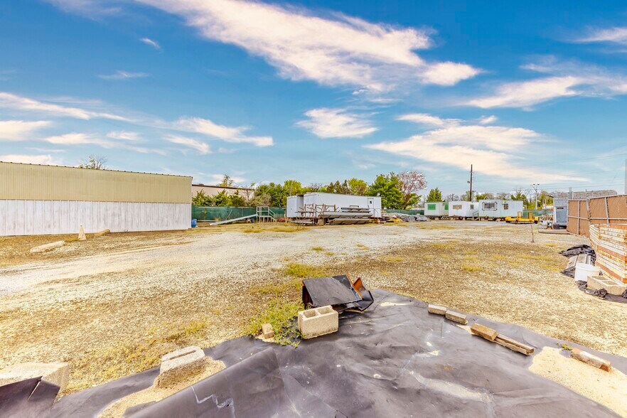 More Photos Of 2 Superior Way, Deptford Warehouse For Sale