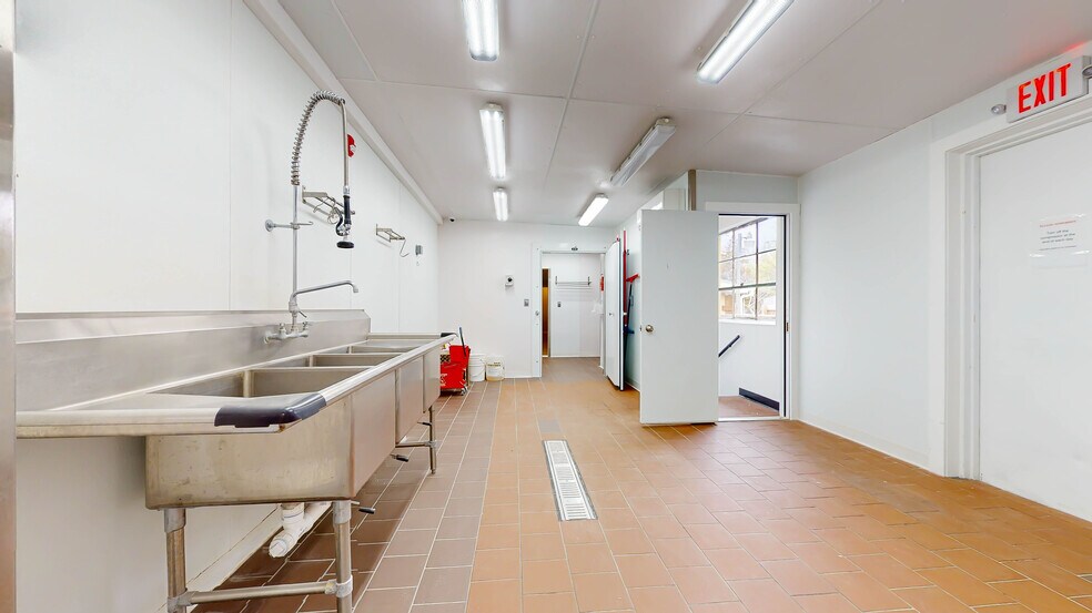 More Photos Of 906 Rt-28, Kingston Restaurant For Sale