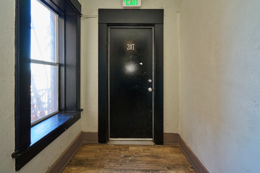 More Photos Of 915 S Carondelet St, Los Angeles Apartments For Sale