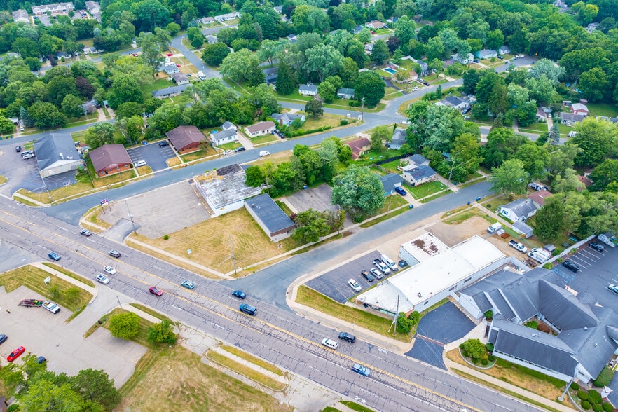 More Photos Of 1516 Trimble Ave, Kalamazoo Office For Sale