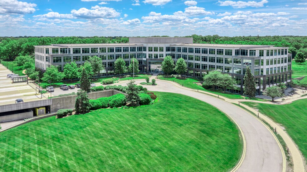 More Photos Of 1900 West Field Ct, Lake Forest Office For Lease