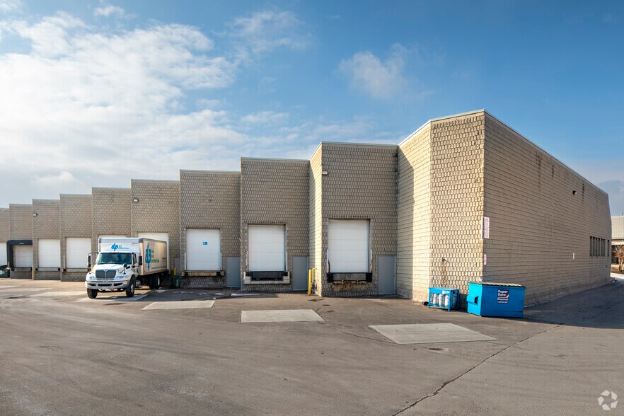 More Photos Of 6625 Tomken Rd, Mississauga Light Distribution For Lease