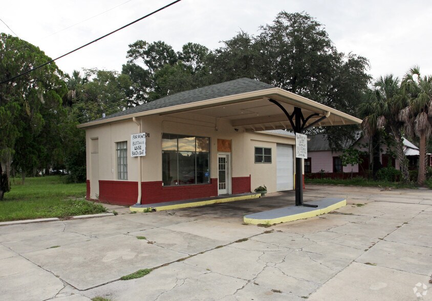More Photos Of 301-303 E Main St, Wauchula Service Station For Sale