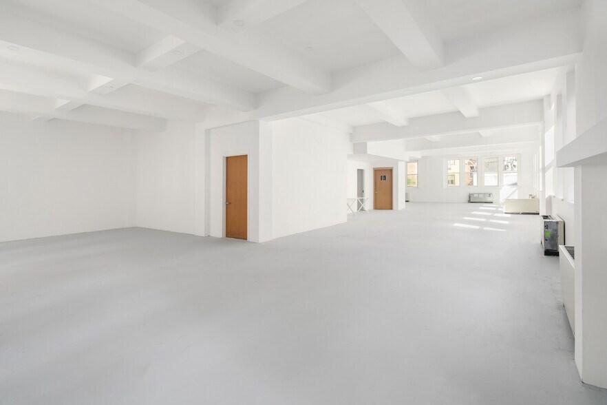 More Photos Of 35-37 E 62nd St, New York Office Residential For Sale