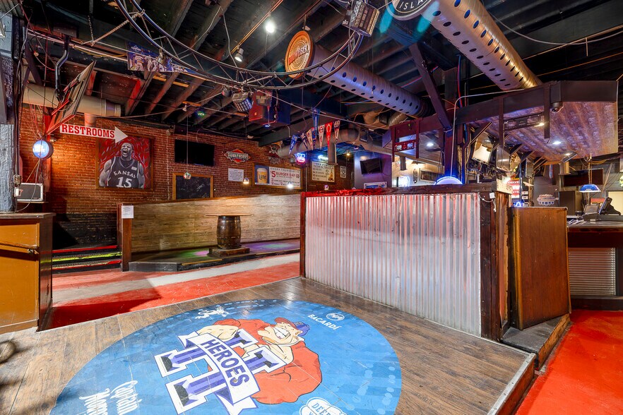 More Photos Of 117 N Mosley St, Wichita Bar For Sale