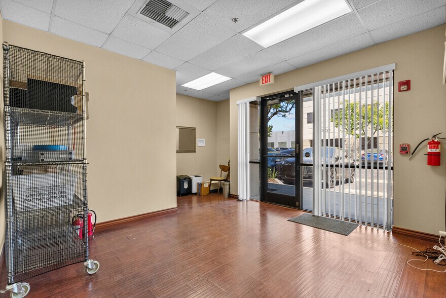 More Photos Of 28041 Smyth Dr, Valencia Light Manufacturing For Lease