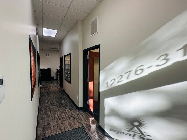 More Photos Of 12276 San Jose Blvd, Jacksonville Coworking Space