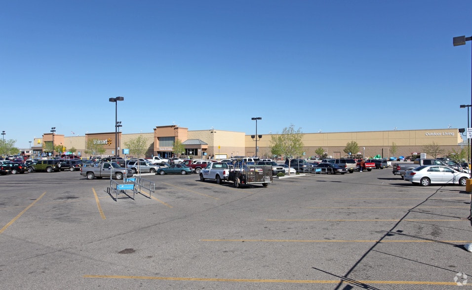 More Photos Of 301 San Mateo Blvd SE, Albuquerque Freestanding For Sale