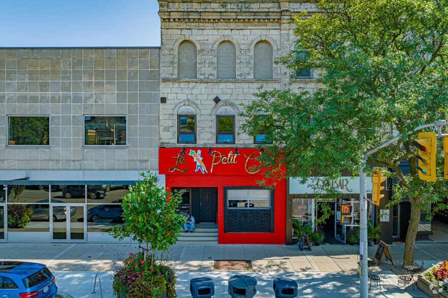 Primary Photo Of 107 Wyndham St, Guelph Storefront Retail Residential For Lease