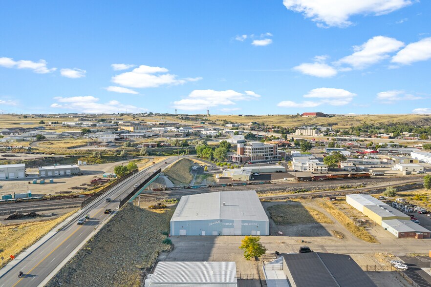 More Photos Of 888 Antler Dr, Casper Warehouse For Lease