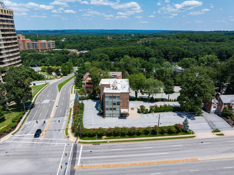 More Photos Of 400 E Joppa Rd, Towson Office For Sale