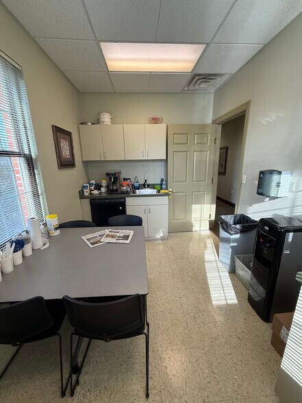 More Photos Of 5665 S Transit Rd, Lockport Office For Sale