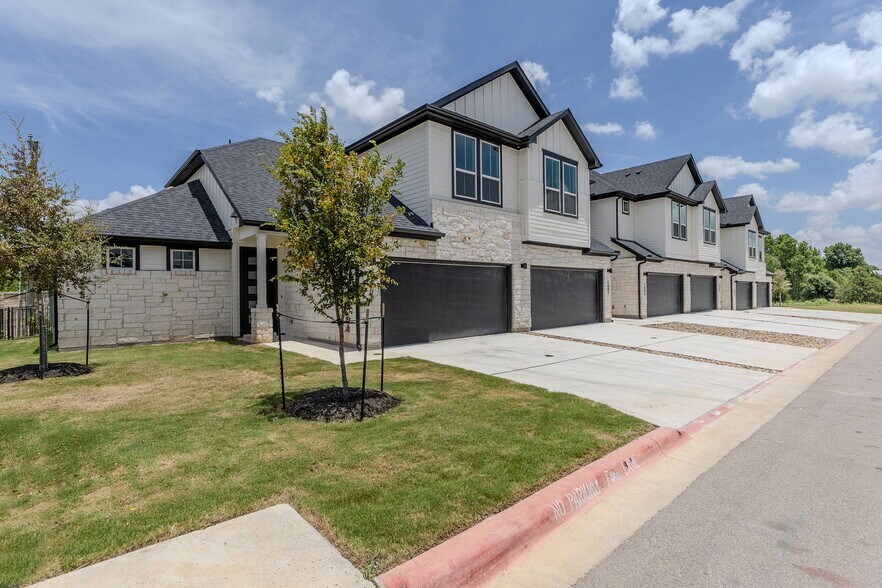 More Photos Of 2600 Gattis School Rd, Round Rock Apartments For Sale