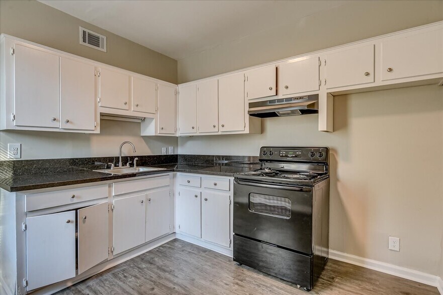 More Photos Of 602-604 3rd St, Augusta Apartments For Sale