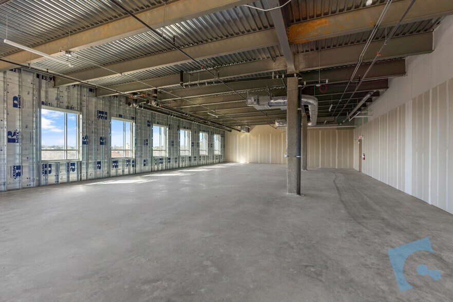 More Photos Of 2101 Westpark Ct, Euless Medical For Lease