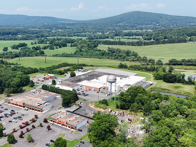 More Photos Of 1 Cleveland St, Gordonsville Warehouse For Lease