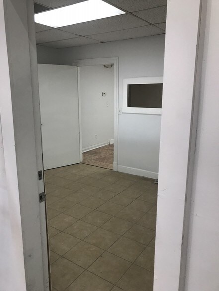 More Photos Of 1905 NW 32nd St, Pompano Beach Warehouse For Lease