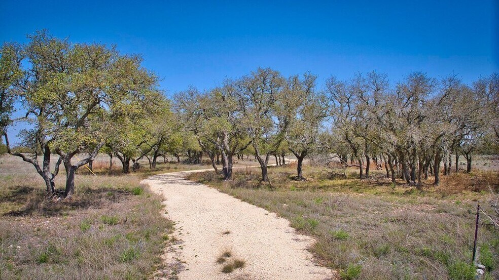 More Photos Of 199 Antelope Cir, Harper Land For Sale