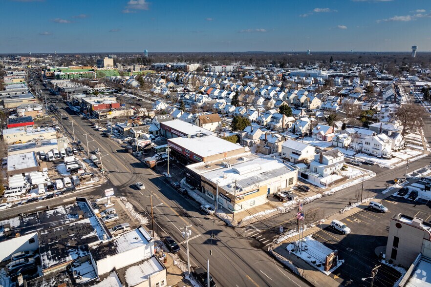 More Photos Of 275 Hempstead Tpke, West Hempstead Storefront Retail Office For Lease