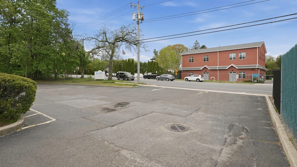 More Photos Of 123 Stewart Ave, Hicksville Medical For Sale