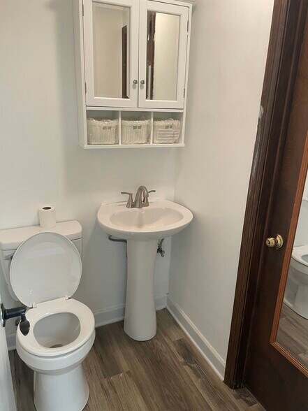 More Photos Of 30 W Liberty St, York Office For Lease