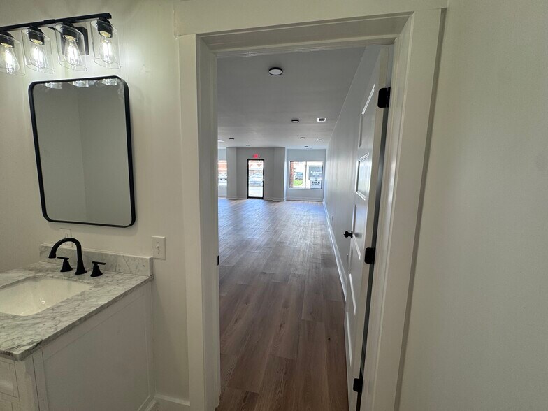More Photos Of 118 McSween Ave, Newport Office For Sale