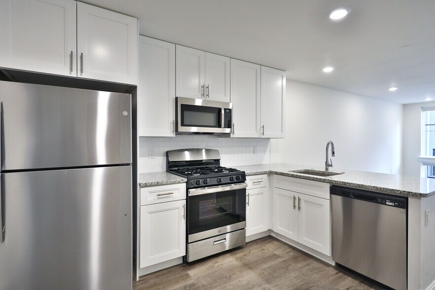 More Photos Of 1500 N Randolph St, Philadelphia Multifamily For Sale