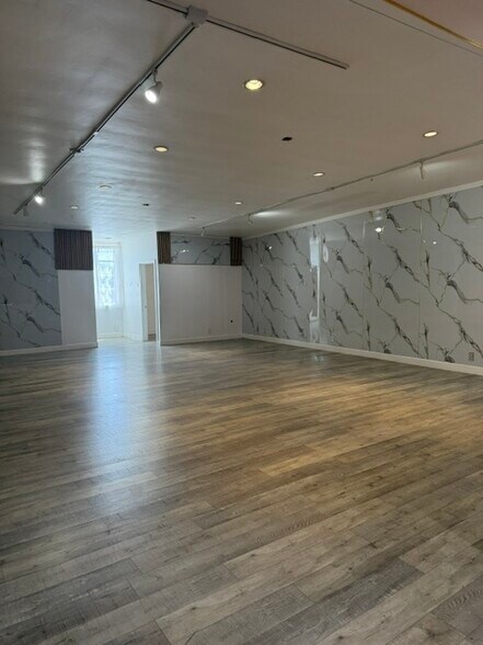 More Photos Of 3732-3740 Long Beach Blvd, Long Beach Office Residential For Lease