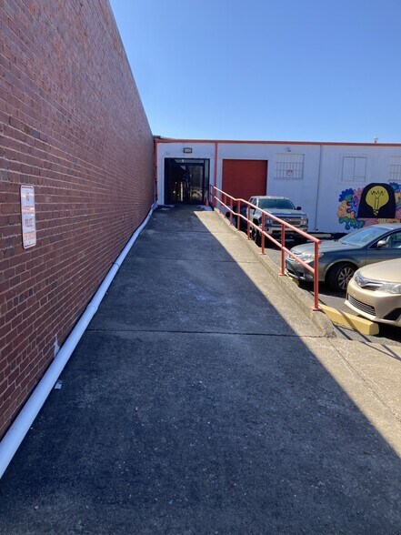 More Photos Of 2500 Broad Ave, Memphis Storefront For Sale