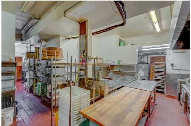 More Photos Of 606 Broadway, San Francisco Storefront Retail Residential For Sale