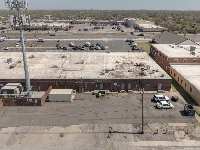 More Photos Of 4501-4609 S May Ave, Oklahoma City General Retail For Lease