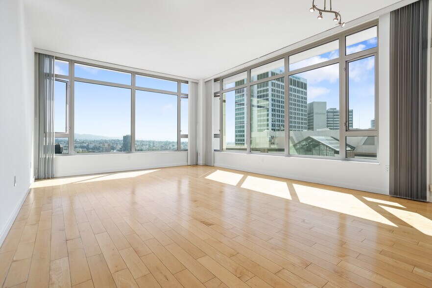 More Photos Of 100 Grand Ave, Oakland Apartments For Lease