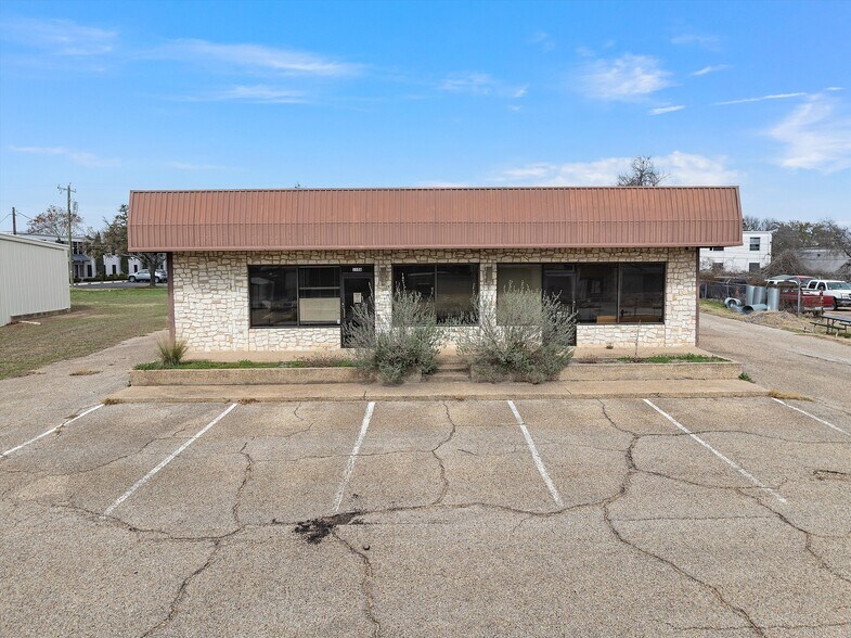 Primary Photo Of 110 Post Office Dr, Hewitt Warehouse For Sale