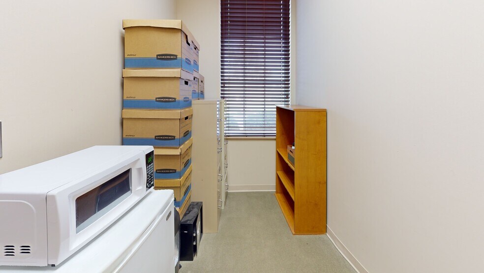 More Photos Of 500 Plantation Park Dr, Loganville Office For Lease