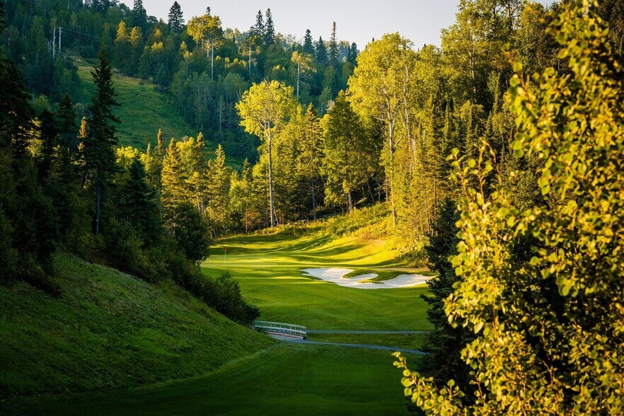 More Photos Of 5731 Highway 61, Lutsen Sports And Entertainment For Sale