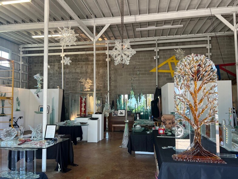 More Photos Of 1907 Spring St, Houston Unknown For Lease