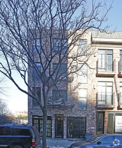 More Photos Of 63 Whipple St, Brooklyn Apartments For Lease