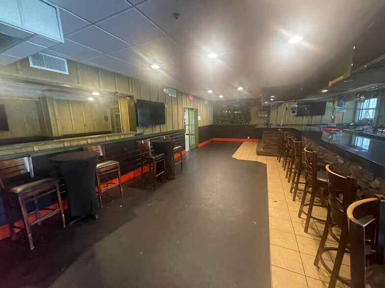 More Photos Of 1700 US-280, Phenix City Hotel For Sale