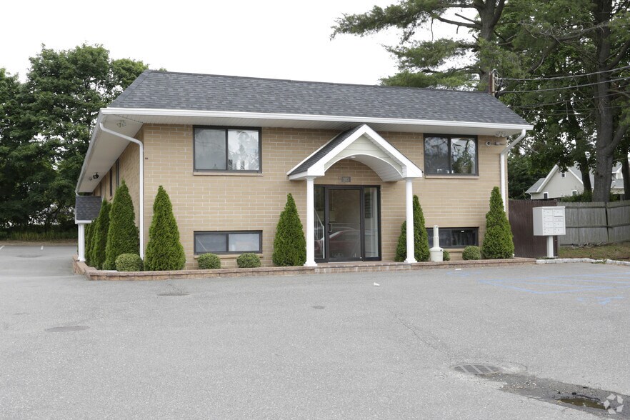 More Photos Of 205 Smithtown Blvd, Nesconset Office For Sale