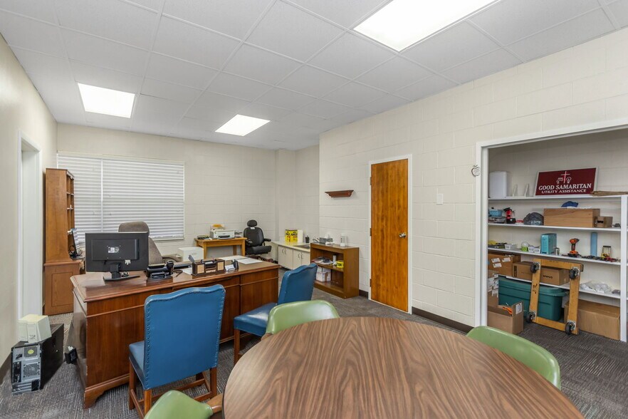 More Photos Of 411 Turner St, Clearwater Religious Facility For Lease