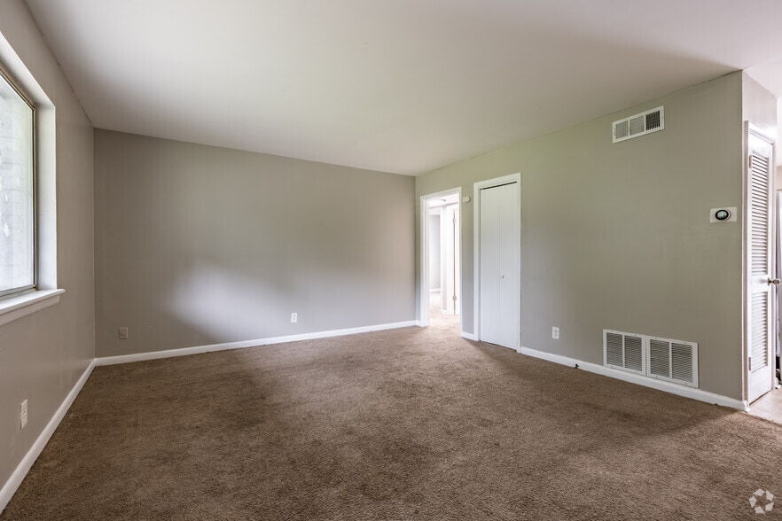 More Photos Of 3937 Glenwood Rd, Decatur Apartments For Sale